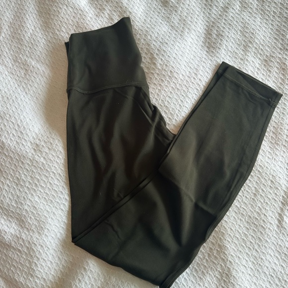 Lululemon aligns - Picture 2 of 3